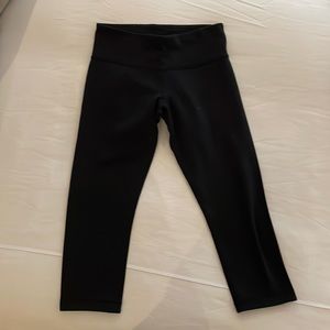 Lululmeon black, capri tights